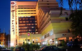 Le Grande Plaza Hotel